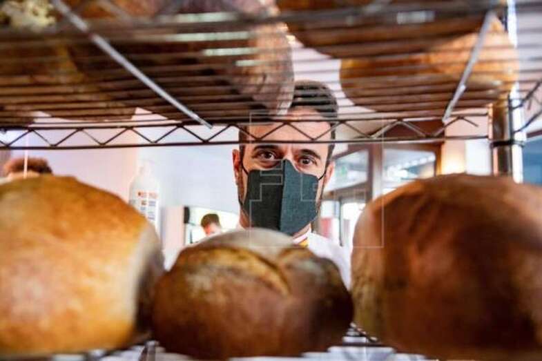 Imagen de archivo de una panadería / EFE Raúl Caro